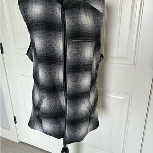 Chic Black and Gray Women's Vest